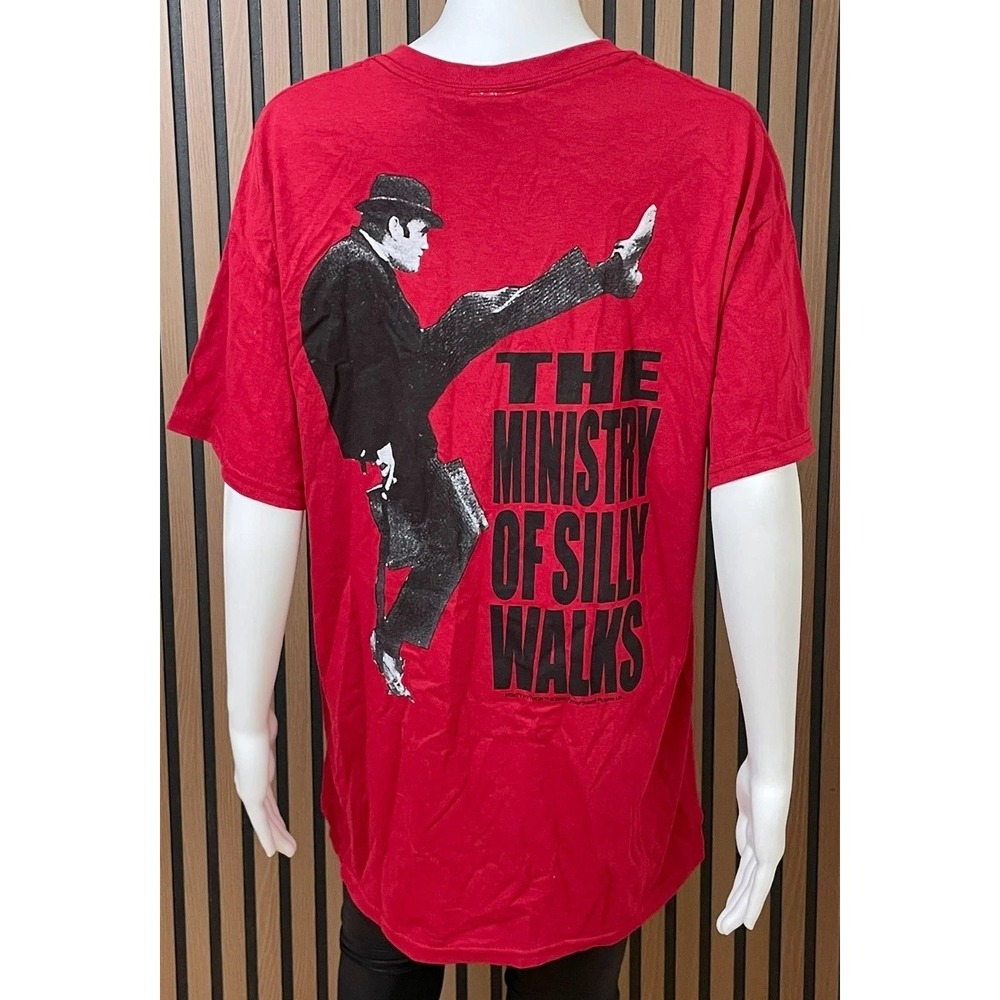 Liquid Blue Men's L Red T-Shirt Cotton Pullover Ministry Of Silly Walks Comfort
